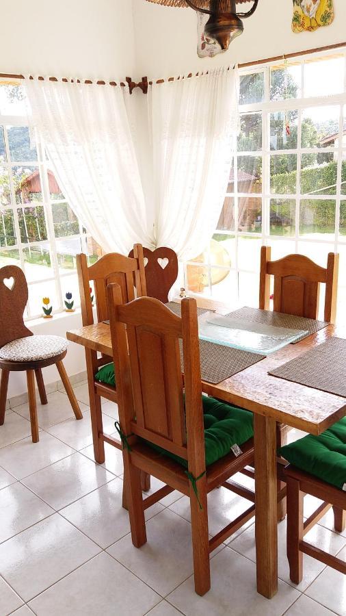 Casa Das Glicinias Perto Do Centro Villa มงชิแวร์จิ ภายนอก รูปภาพ